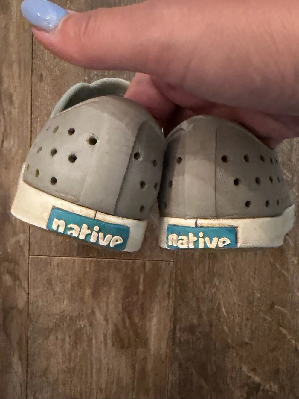 Native Kids Water Shoes Slip-On in Gray and White